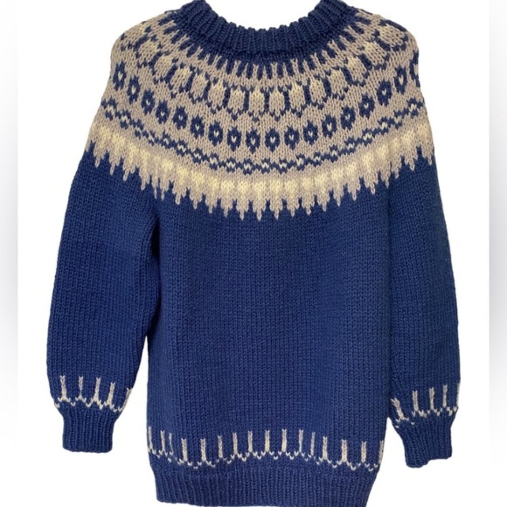 Handknit acrylic blend fair isle oversized sweater blue white fits Sz S long